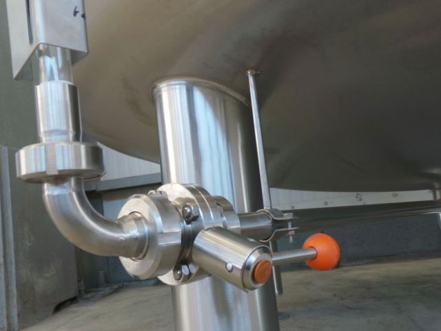 1 x 3.6m³ AISI304 RVS opslagtank & 1 x 3m³ AISI304 BBT RVS druktank; PED CE TüV; 10% Rx