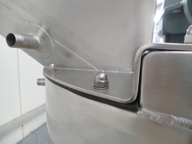 1 x 520L AISI304 chocolade mengtank; warmtewisselaar; isolatie; hopper