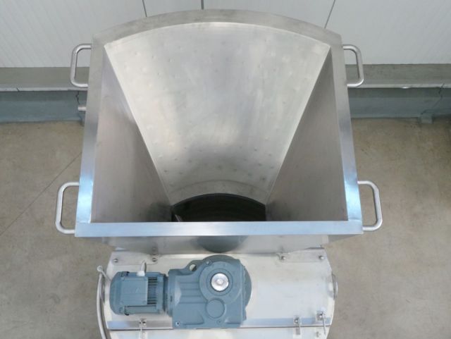 1 x 520L AISI304 chocolade mengtank; warmtewisselaar; isolatie; hopper