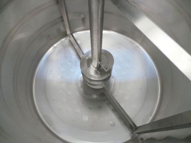 1 x 520L AISI304 chocolade mengtank; warmtewisselaar; isolatie; hopper