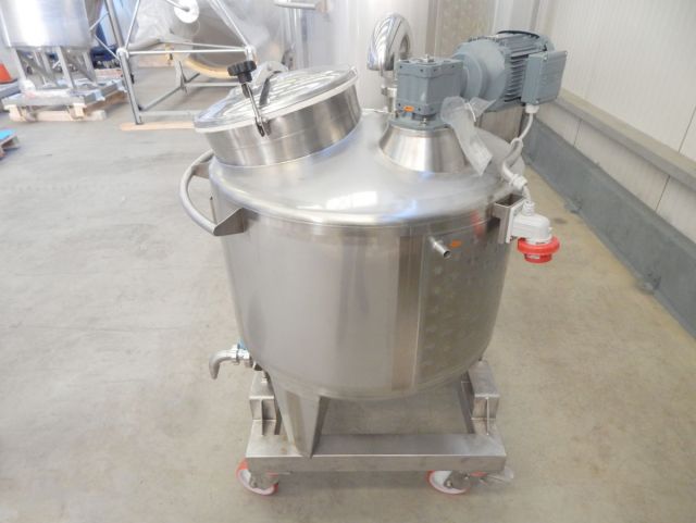1 x 300L & 1 x 1.000L AISI316 roestvrijstalen mengtank; warmtewisselaar