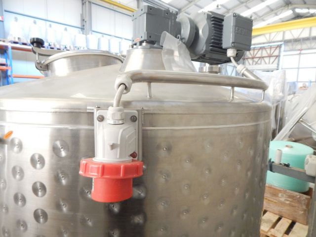 1 x 300L & 1 x 1.000L AISI316 roestvrijstalen mengtank; warmtewisselaar