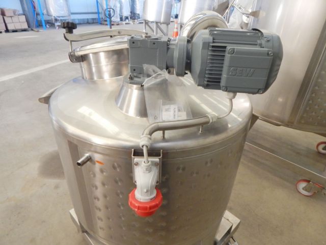 1 x 300L & 1 x 1.000L AISI316 roestvrijstalen mengtank; warmtewisselaar