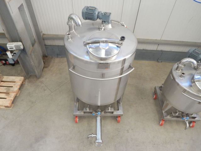 1 x 300L & 1 x 1.000L AISI316 roestvrijstalen mengtank; warmtewisselaar