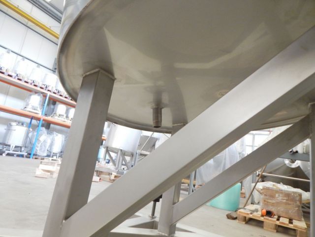 2 x 300L AISI304 chocolade mengtank; warmtewisselaar; isolatie