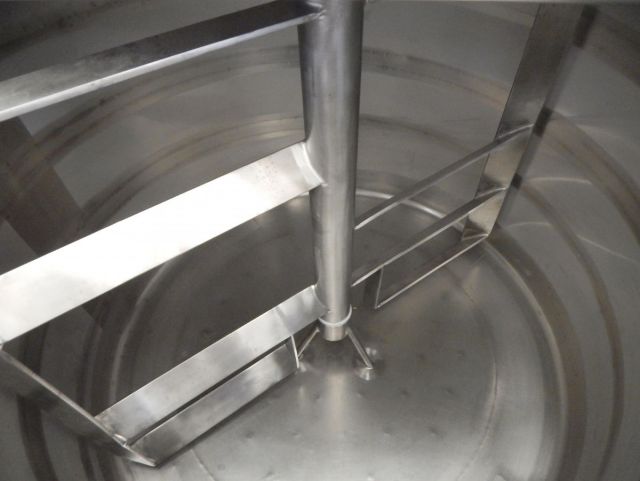 2 x 300L AISI304 chocolade mengtank; warmtewisselaar; isolatie
