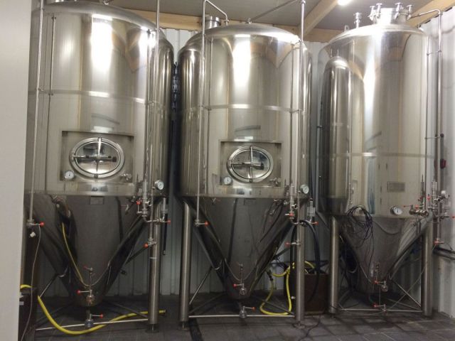 2 x 5.2m³ & 1 x 4.2m³ AISI304; CCT bier fermentatie tanks; PED CE TüV; 10% Rx