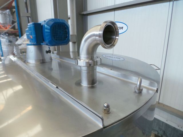 1 x 1.200L AISI304 RVS mengtank; vleugel roerwerk; warmtewisselaar; isolatie