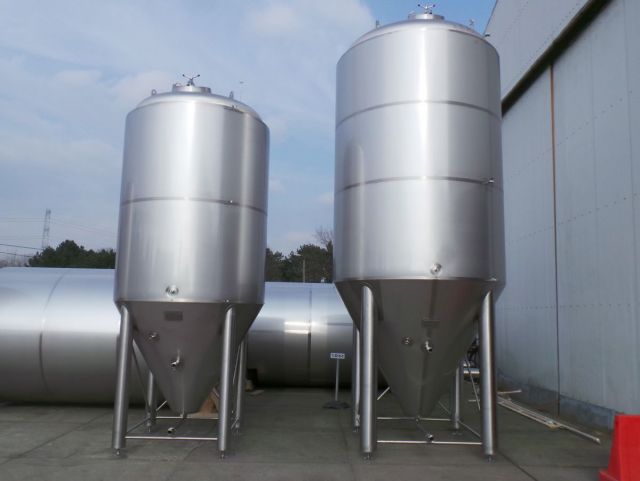 4 x 16,5m³ & 2 x8,7m³; CCT cuves de fermentation de la bière; PED CE TüV; 10% Rx