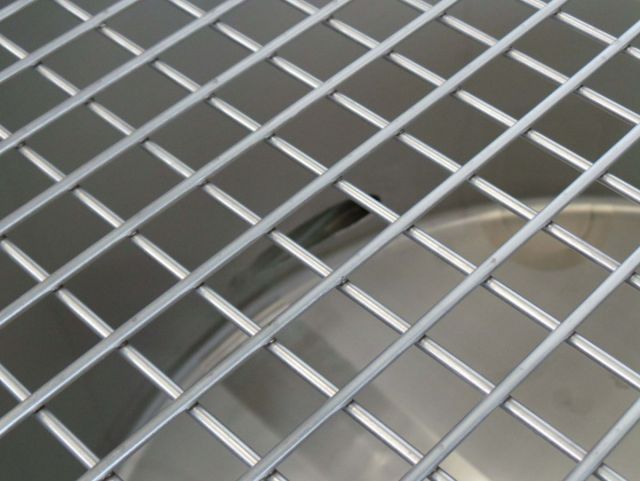 1 x 330L AISI316; stainless-steel storage-tank