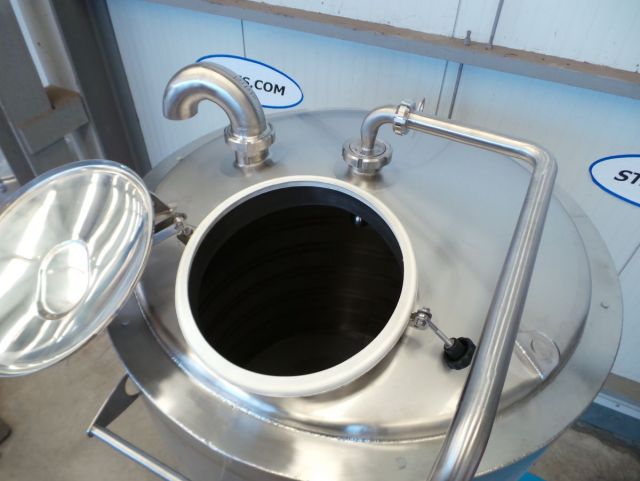 2 x 1.5m³; CCT bier fermentatie tanks; 0.5bar; isolatie; warmtewisselaar