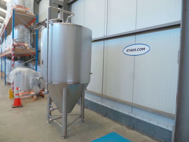 2 x 1.5m³; CCT bier fermentatie tanks; 0.5bar; isolatie; warmtewisselaar