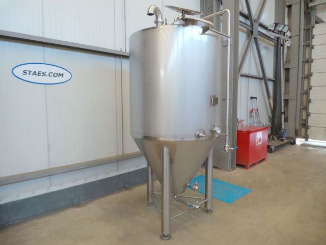 2 x 1.5m³; CCT bier fermentatie tanks; 0.5bar; isolatie; warmtewisselaar
