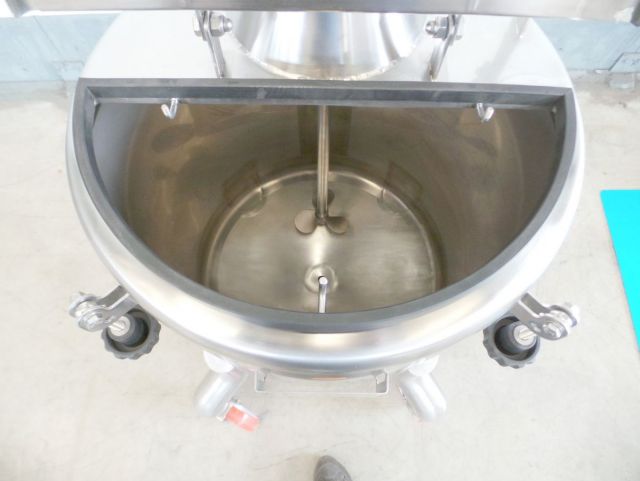 1 x 100L AISI316: stainless-steel mixing tanks equipped with inverters; single skin, vertical
