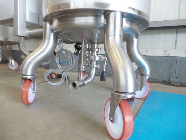1 x 100L AISI316; Roestvrijstalen mengtank met sturingskast; geisoleerd; warmtewisselaar & 1 x 100L AISI316 enkelwandige tank