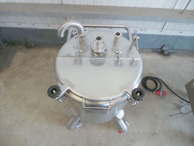 1 x 100L AISI316; Roestvrijstalen mengtank met sturingskast; geisoleerd; warmtewisselaar & 1 x 100L AISI316 enkelwandige tank