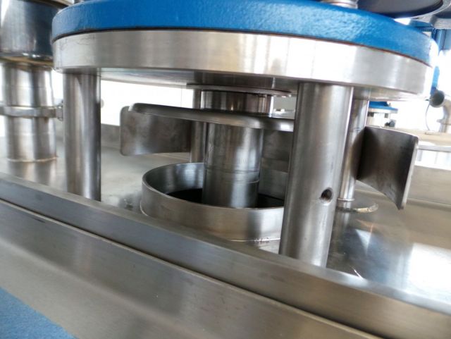 2 x 600L AISI316L mengtank; schraaproerwerk; warmtewisselaar; isolatie