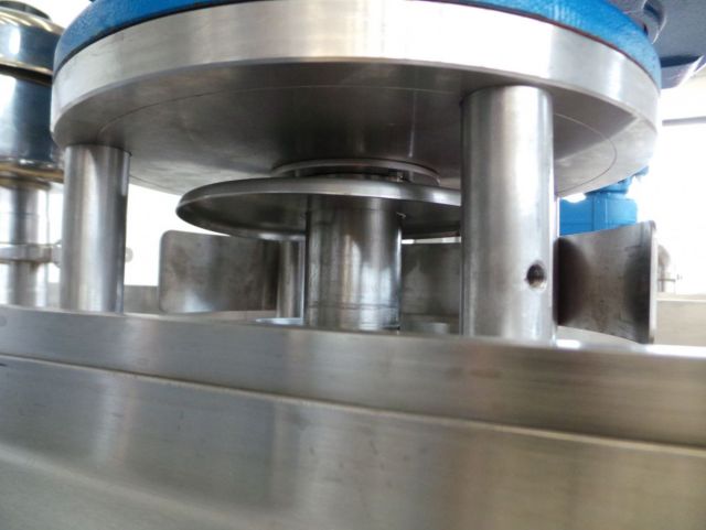 2 x 600L AISI316L mengtank; schraaproerwerk; warmtewisselaar; isolatie