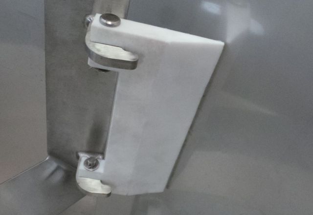 2 x 600L AISI316L mengtank; schraaproerwerk; warmtewisselaar; isolatie