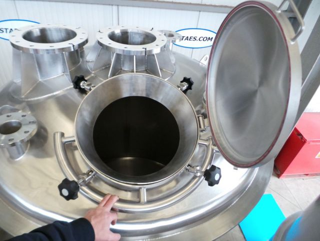 3 x 4.5m³ AISI316L; vertikale mengtank; enkelwandig op poten