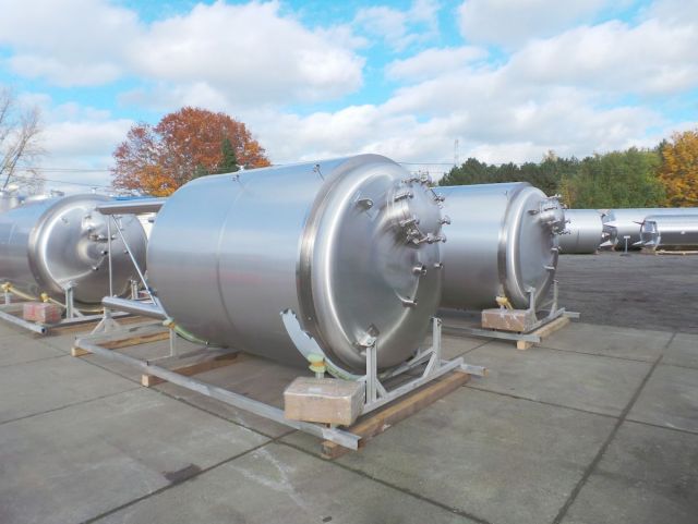 4 x 8000L - AISI304 CCT beer fermenters, cooling jacket, PUR insulation