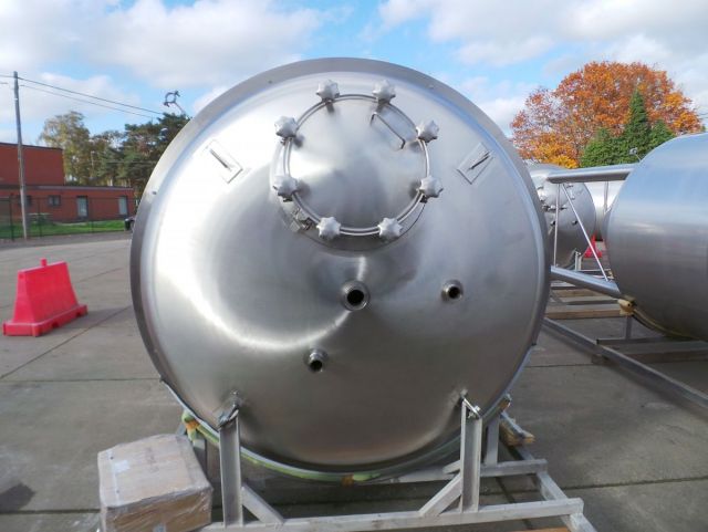 4 x 8000L - AISI304 CCT beer fermenters, cooling jacket, PUR insulation