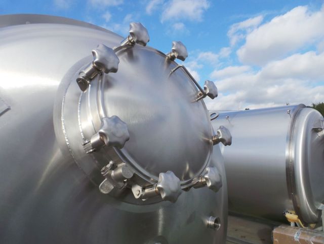 4 x 8000L - AISI304 CCT beer fermenters, cooling jacket, PUR insulation