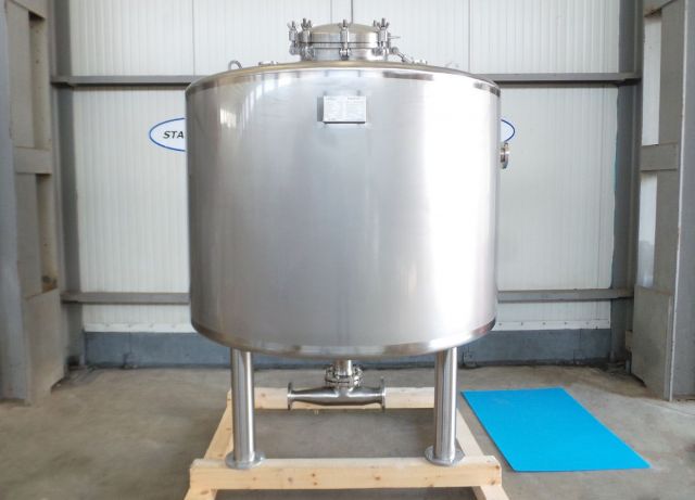 1 x 2000L AISI304L; roestvrijstalen druktank -50°C / +50°C; verticaal; geisoleerd; bolle bodems op poten
