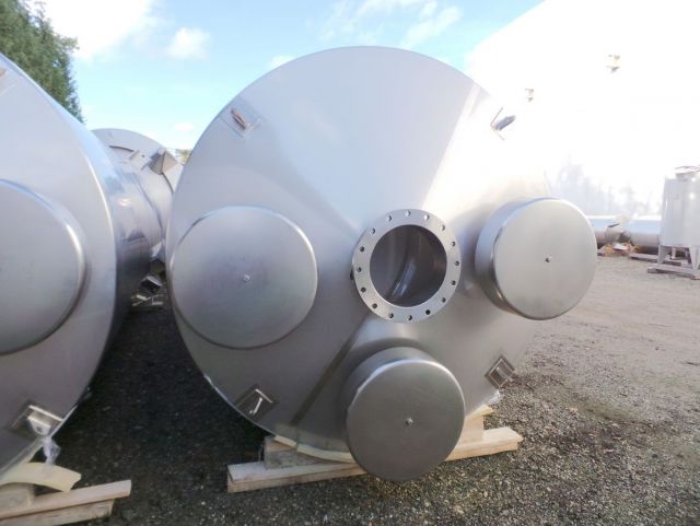 2 x 25.5m³ AISI304; roestvrijstalen enkelwandige opslagtanks