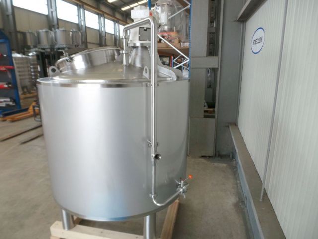 1 x 1.2m³ Brew kettle; insulated with agitator