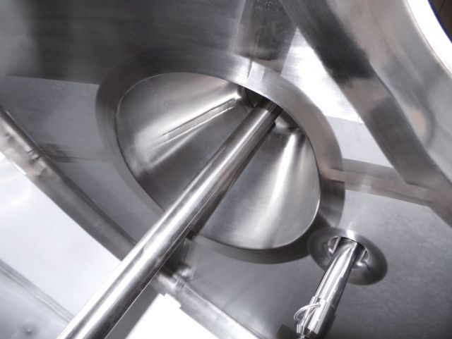 1 x 1.2m³ bier kookketel; brouwketel; geisoleerd met roerwerk