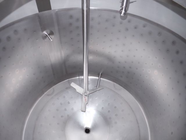 1 x 1.2m³ bier kookketel; brouwketel; geisoleerd met roerwerk