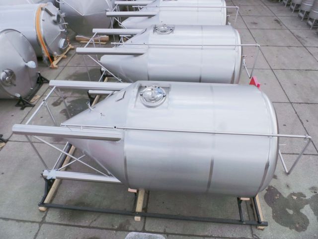 6 x 7,4m³ AISI304; CCT bier fermentatie tanks; PED CE TüV; 10% Rx