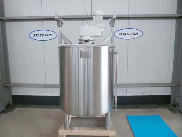 2 x 500L AISI304L mixing tank; gate agitator with scrapers; heat exchanger; insulation