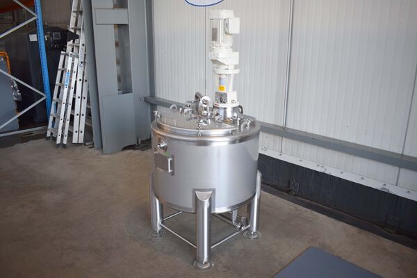 1 x New 250L Stainless-Steel  AISI316L Vertical Mixing Tank.