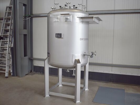 1 x New 1510L stainless-steel AISI316L vertical mixing tank.