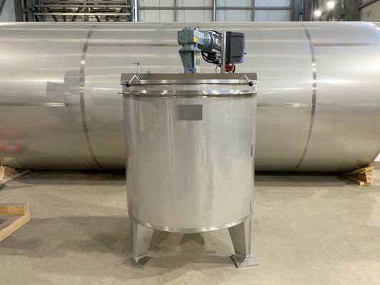 1 x Nieuwe roestvrijstalen verticale mengtank van 1.000L in AISI316L