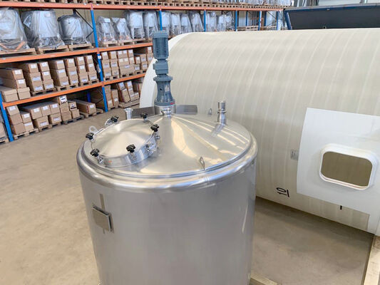 1 x New 3.300L stainless-steel AISI316L vertical mixing tank.