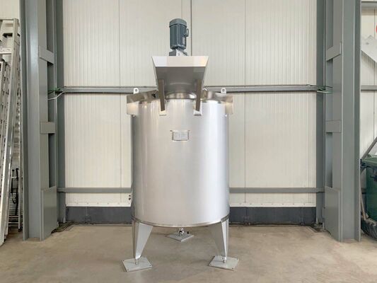 1 x Nieuwe roestvrijstalen verticale mengtank van 2.500L in AISI 316L