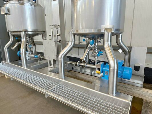 4 x New 150L stainless-steel AISI316L vertical mixing tanks