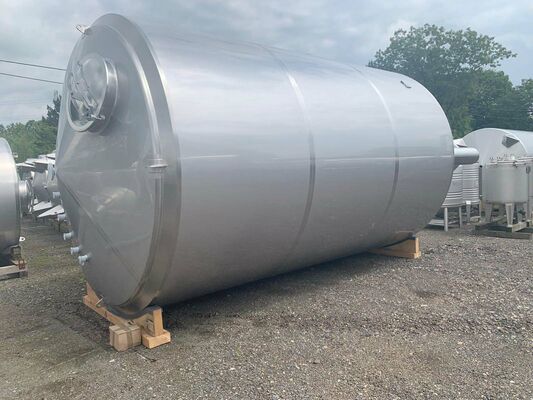 1 x Nieuwe roestvrijstalen verticale opslagtank van 25.000L in AISI316L