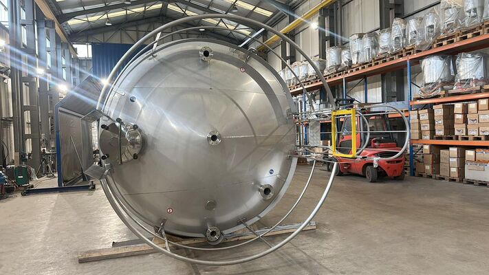 1 x Nouvelle cuve de stockage verticale en acier inoxydable AISI304L de 60.000L