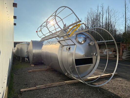 1 x Neuer vertikaler 15.300L Edelstahl AISI316L Lagertank