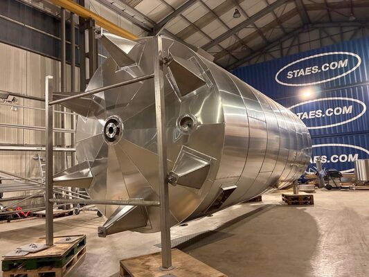 1 x New 50.000L stainless-steel AISI304L vertical mixing tank.