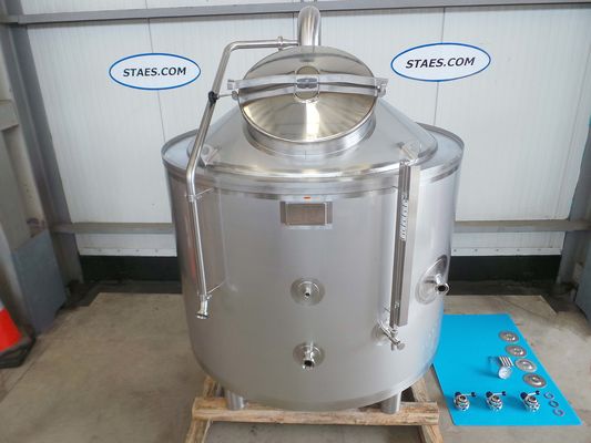 1 x 1.5m³ Brew kettle; insulated with jacket for gas evacuation