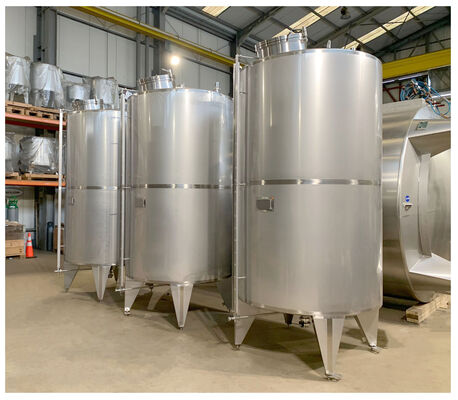 3 x Brand new 5.200L stainless-steel AISI316L vertical mixing tanks.