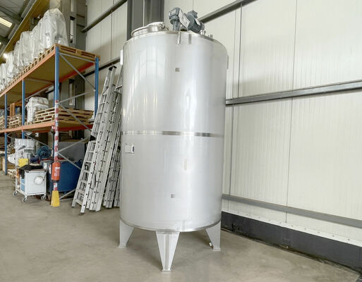 1 x Nieuwe roestvrijstalen verticale mengtank van 5.200L in AISI316L