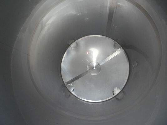 6 x Nieuwe roestvrijstalen verticale mengtanks van 4.500L