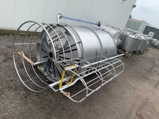 1 x Nieuwe roestvrijstalen verticale mengtank van 15.300L in AISI304L