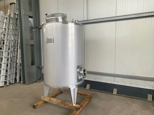 1 x Nieuwe roestvrijstalen verticale mengtank van 1.500L in AISI316L
